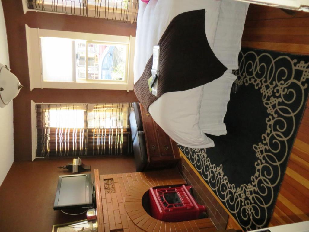 River Lee Executive Bed And Breakfast 卡加利 客房 照片